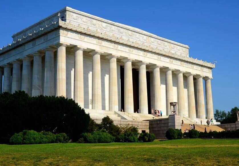 Мемориал Линкольна в центре Вашингтона (иллюстрация из открытых источников)