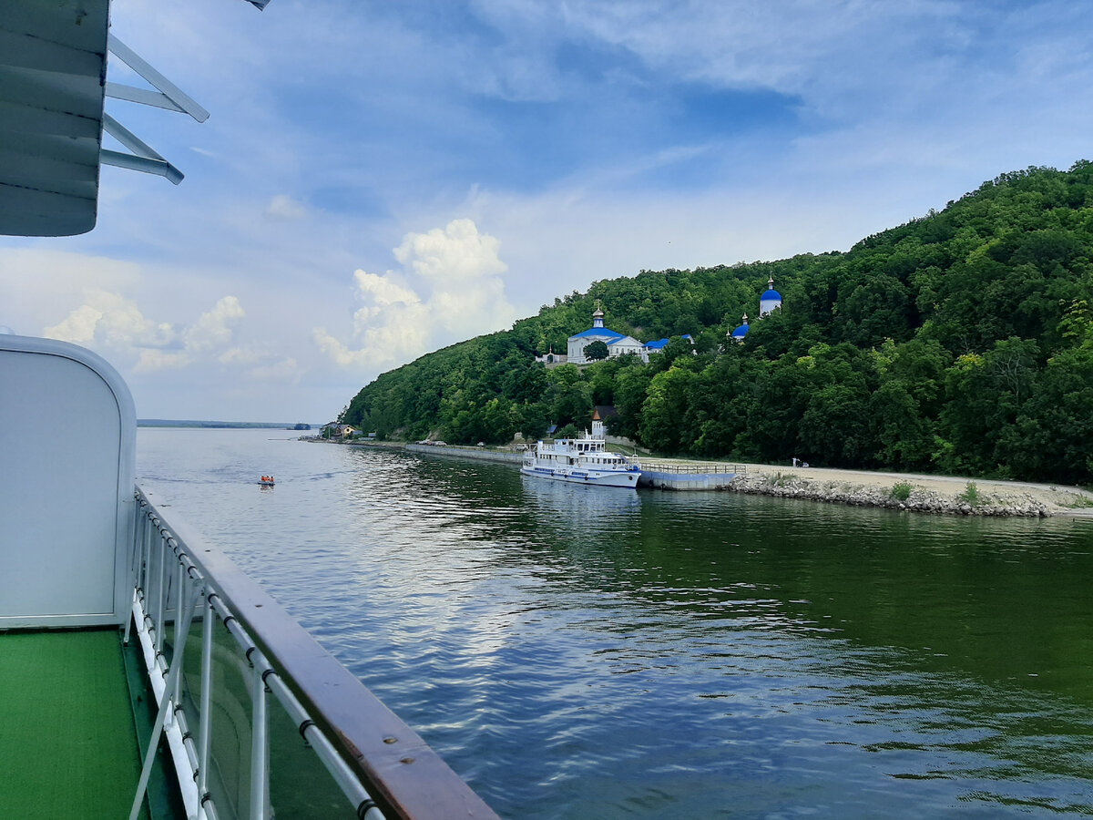 Окрестности. Впереди Свияжск. Фото автора.