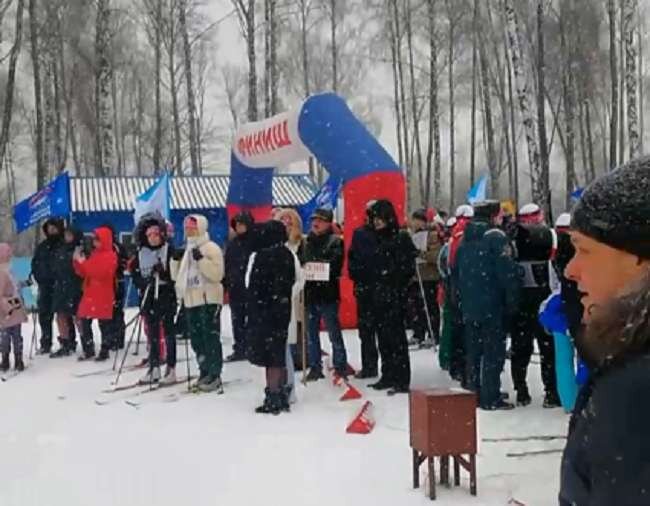    В Брянской области прошла под снегопадом «Лыжня России-2023» avchernov