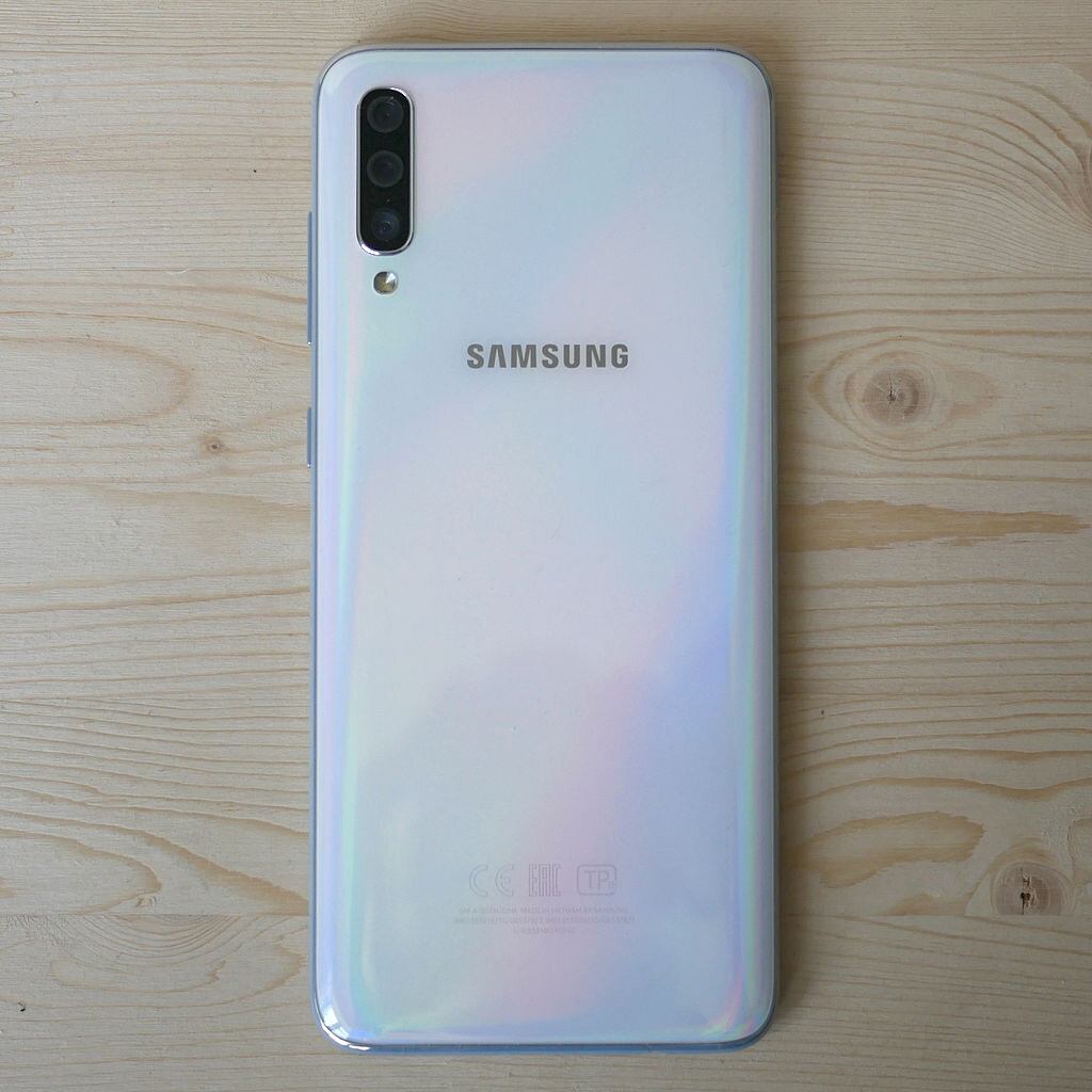 В чем секрет нового Samsung Galaxy A70 | Dmitreee | Дзен