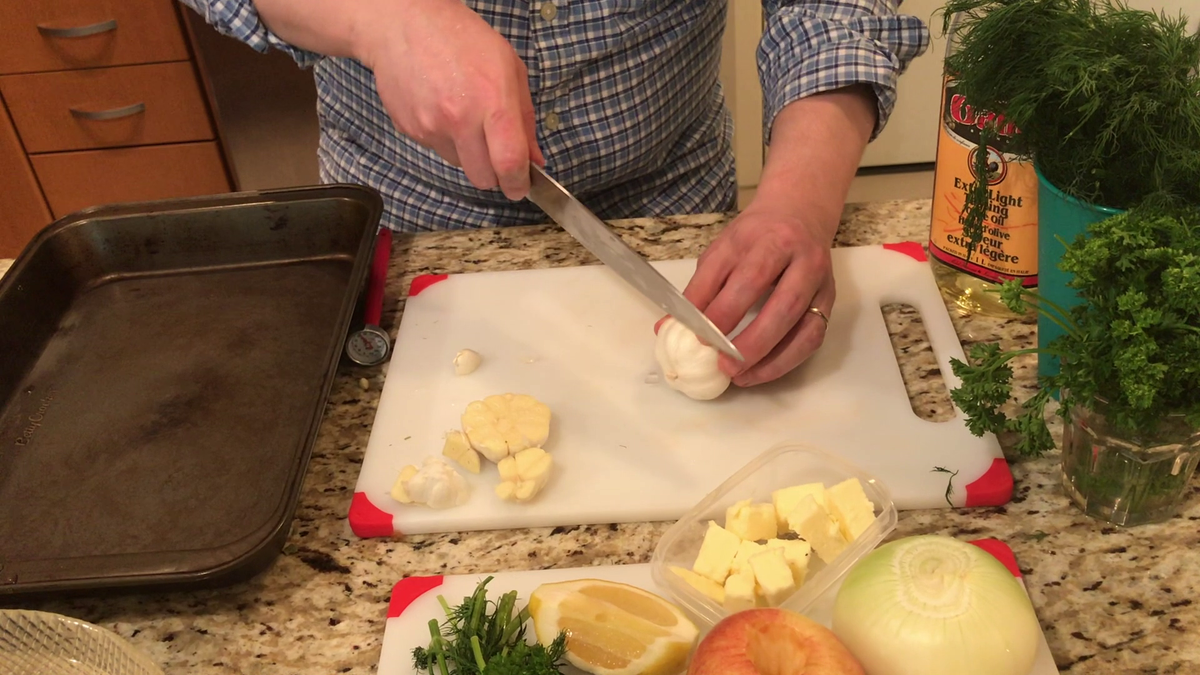 Курица запеченная в духовке с хрустящей корочкой. Овощи в духовке.