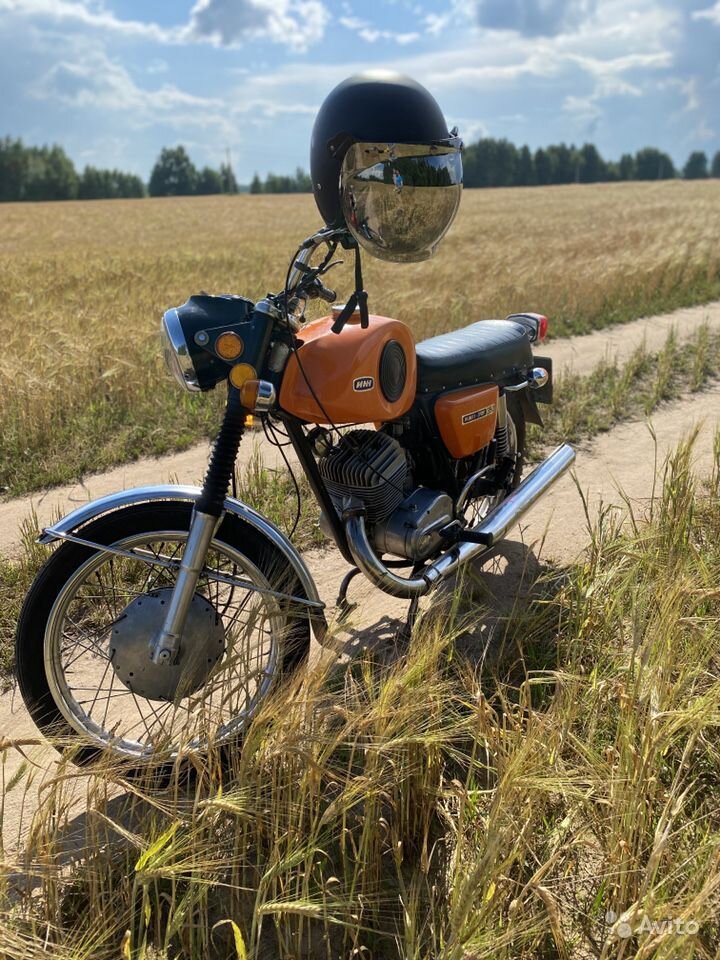 Иж Планета Спорт — дорожный мотоцикл среднего класса, предназначенный для туристических и спортивных поездок по дорогам с разным покрытием в одиночку или с пассажиром. Выпускался Ижевским мотозаводом с 1973 по 1984 год. Внешне Иж-ПС был очень похож на японские мотоциклы середины 1960-х годов (например Suzuki T250 Super Six 1966 года, Yamaha 350R5 1970 года, Kawasaki A1 Samurai 1966 года). Благодаря высокому техническому уровню конструкции и качеству изготовления «Иж Планета Спорт» экспортировались во многие страны мира. Особенно популярны они были в Великобритании, Нидерландах и Финляндии, где успешно конкурировали с «Явами» и мотоциклами СZ