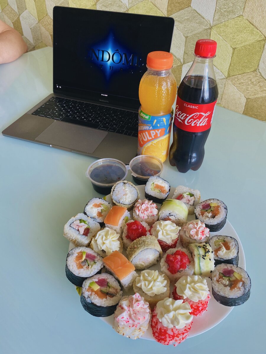 «Симфония вкуса» , ребята работают только на доставку 