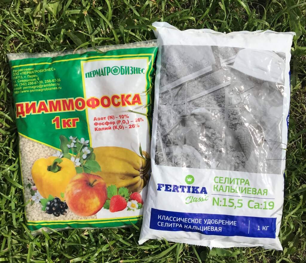 На упаковках удобрений производители указывают доли, в которых присутствует каждый элемент. 