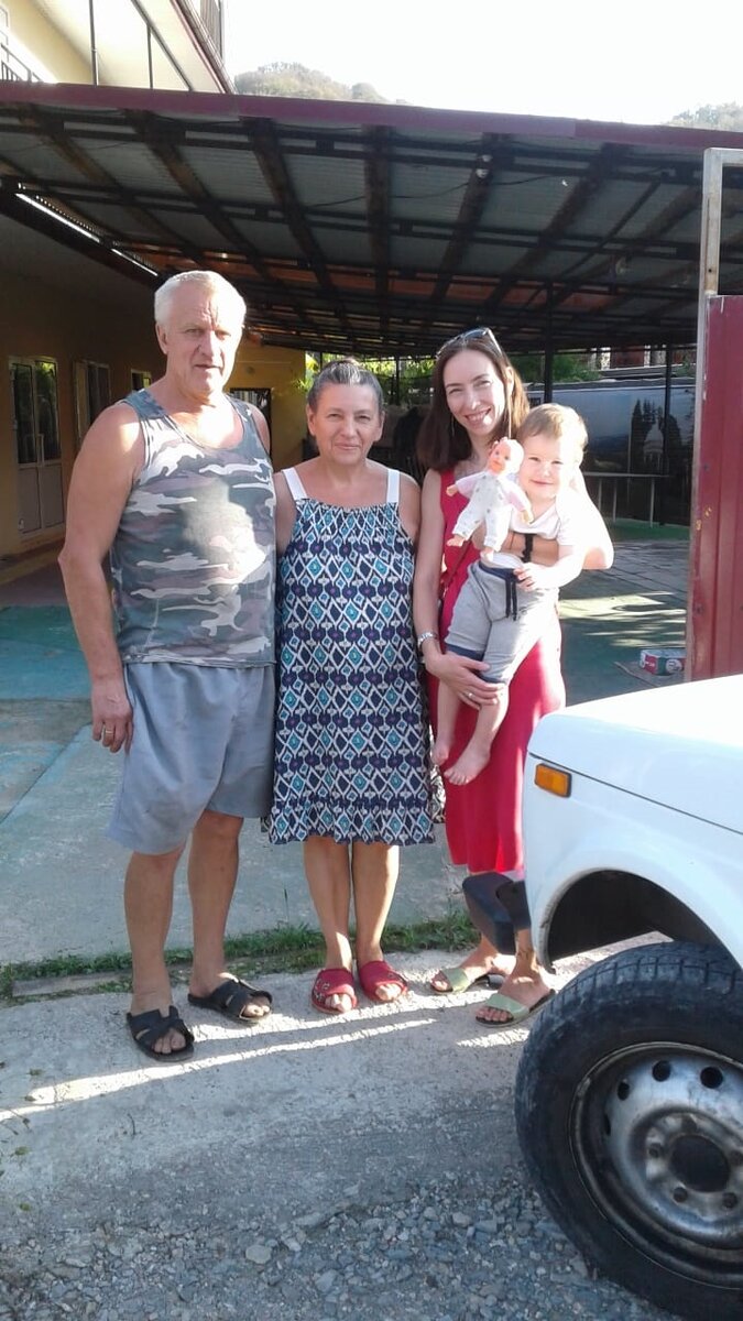 Знакомьтесь с ещё одним внуком Романом. 