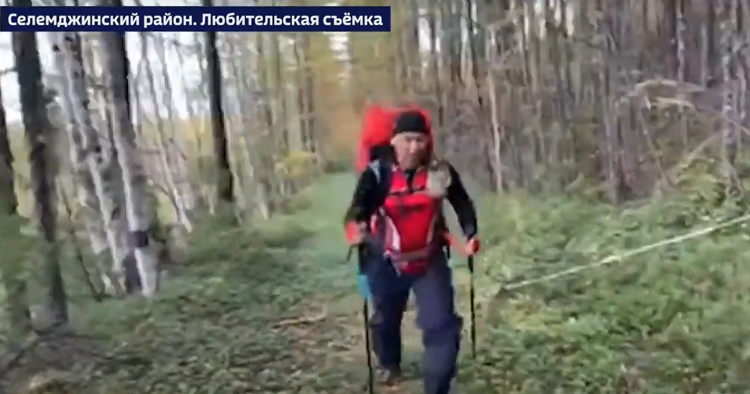 Исследователи уверяют, даже спустя полвека найти дорогу легко, ее очертания угадываются в зарослях тайги 