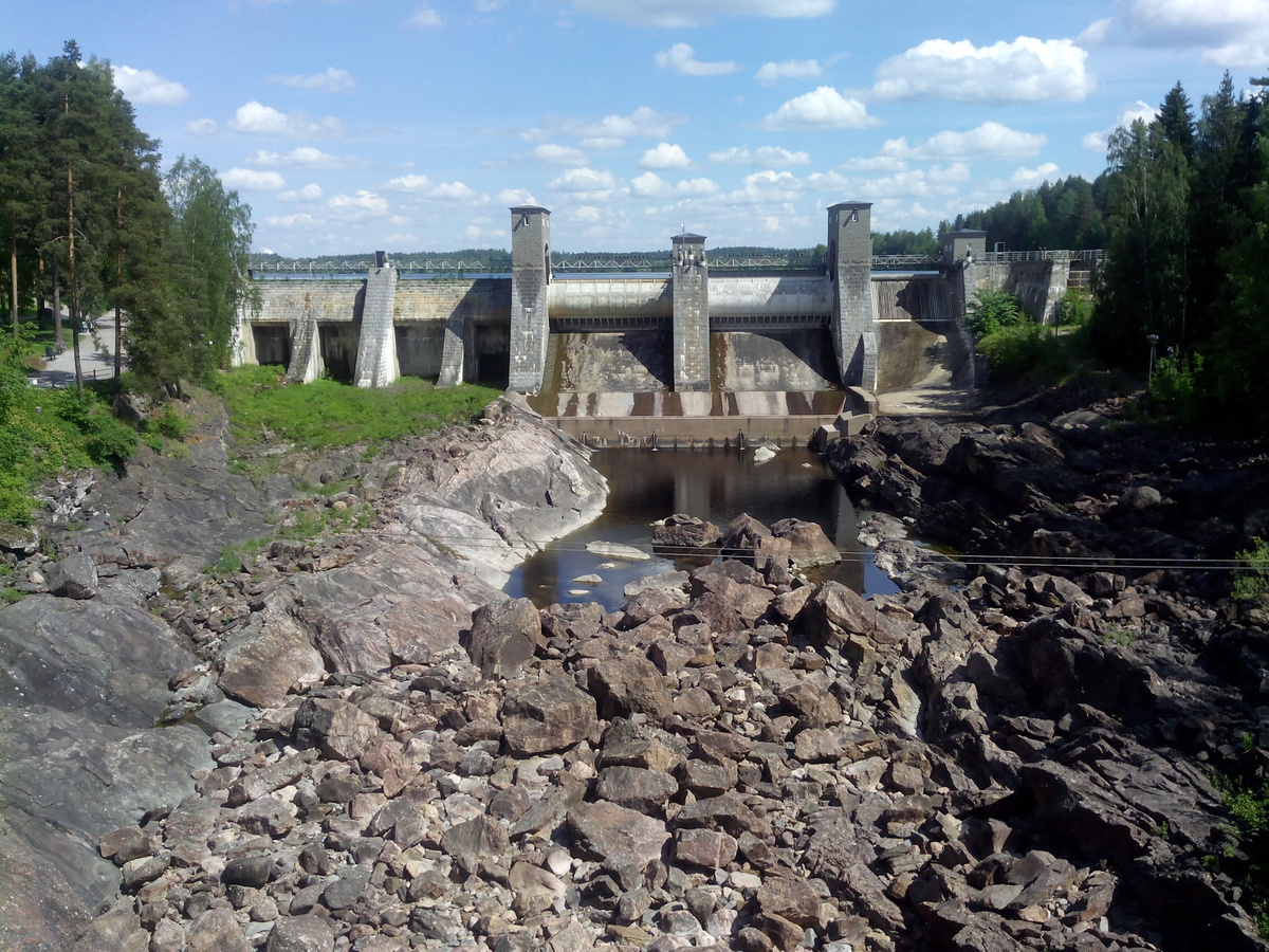 Махина ГЭС. Русло сухое