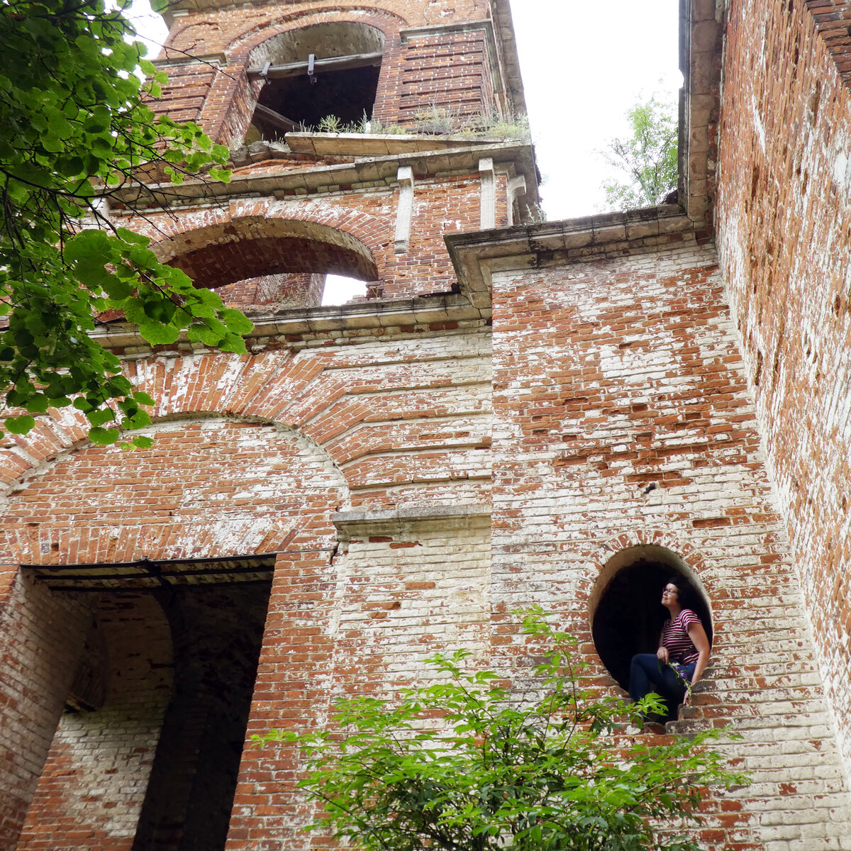 На первый взгляд кажется, что неплохо сохранилась...