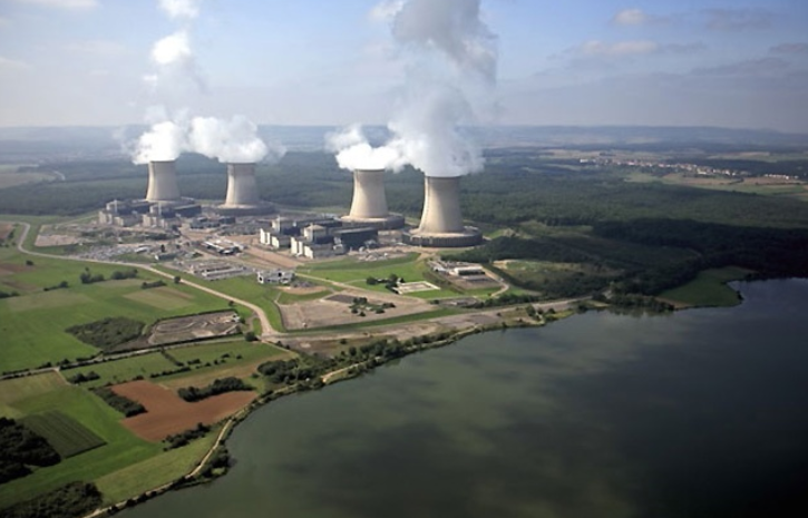 Кальяны (Градирни) на АЭС Каттеном являются одними из самых мощных в мире.