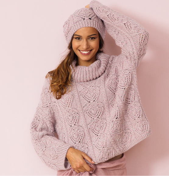 Розовый ажурный оверсайз. Фото с сайта Verena.ru