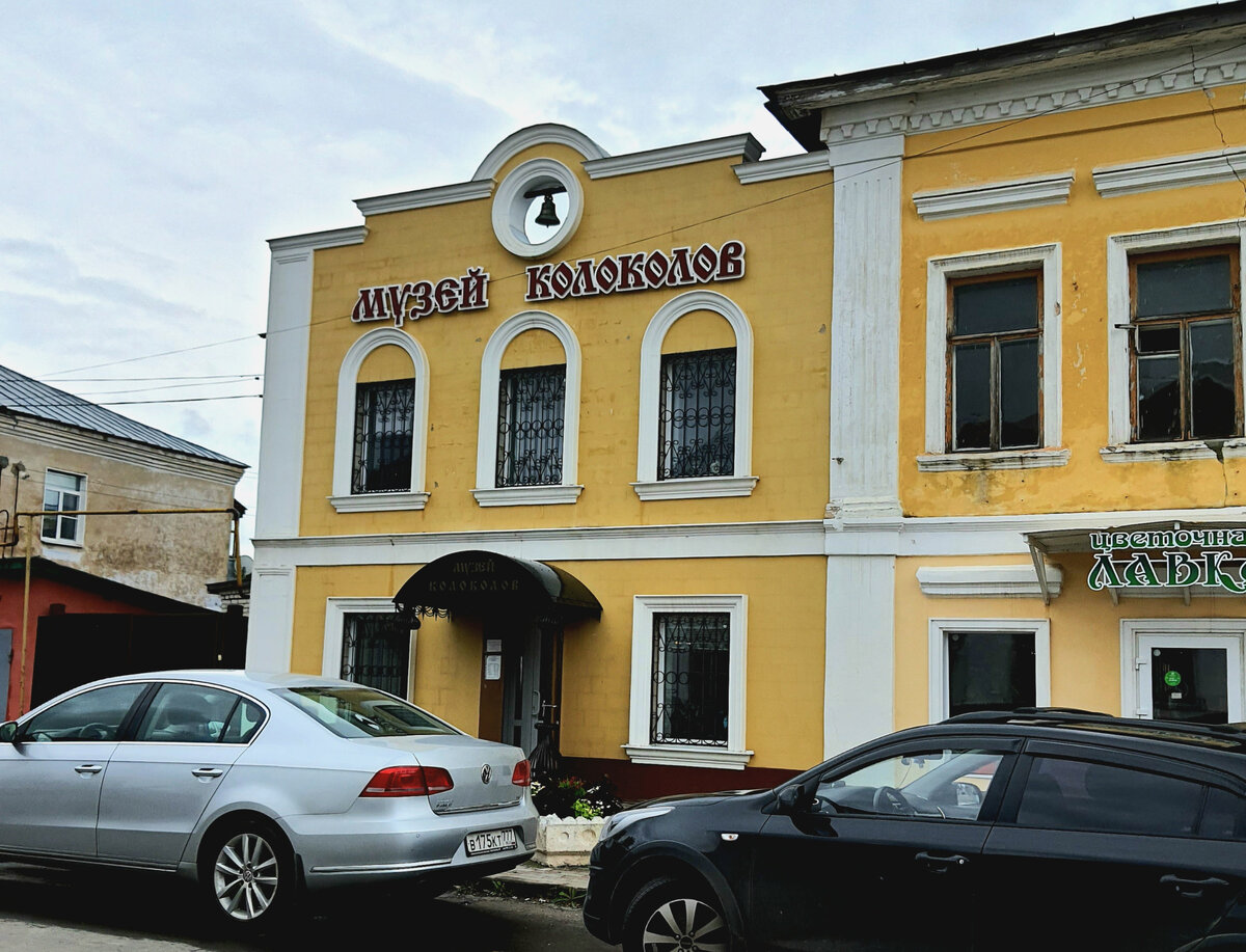 А в 2014 году на основе его собрания возник музей, где сегодня больше 900 экспонатов.