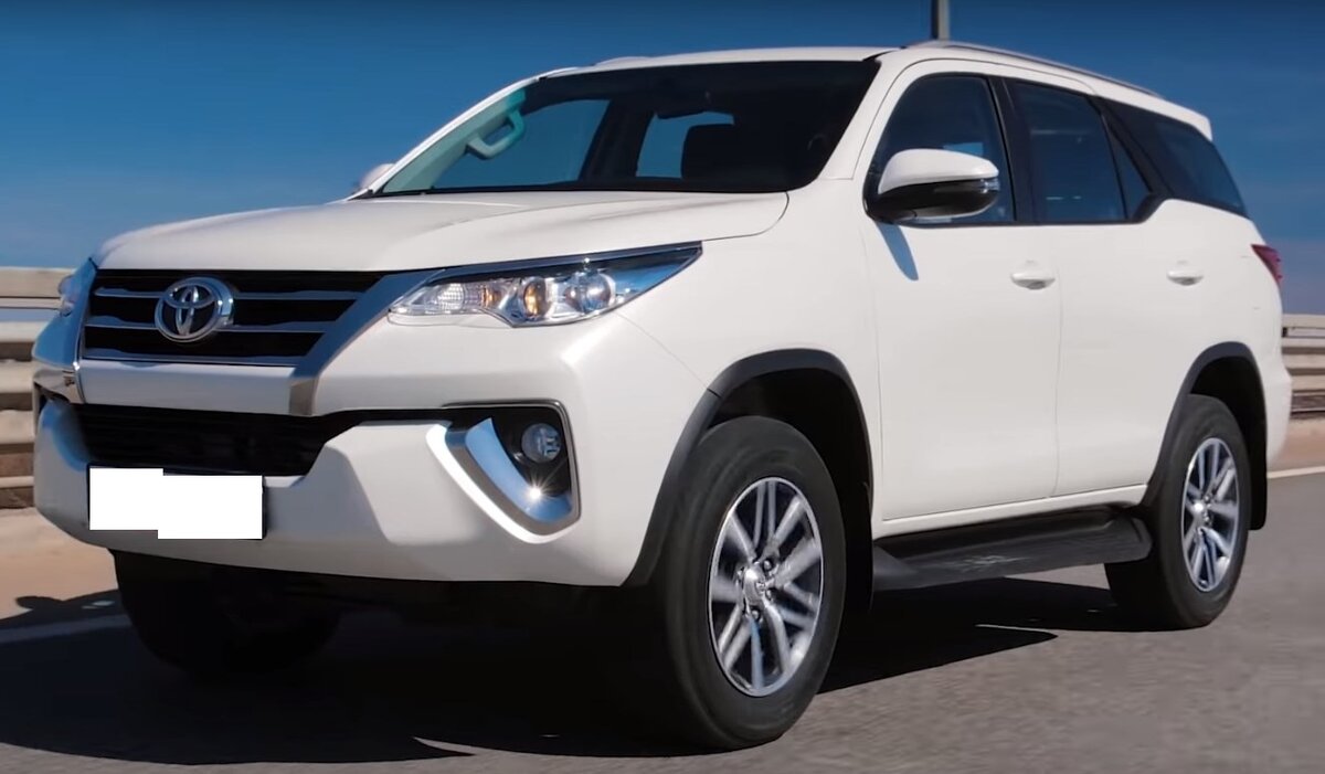 Купил новый Toyota Fortuner 2.7 бензин АКПП: спустя 1.5 года и 30 000 км -  жаль потраченных денег | ПОЧТИ НОВЫЕ АВТО | Дзен