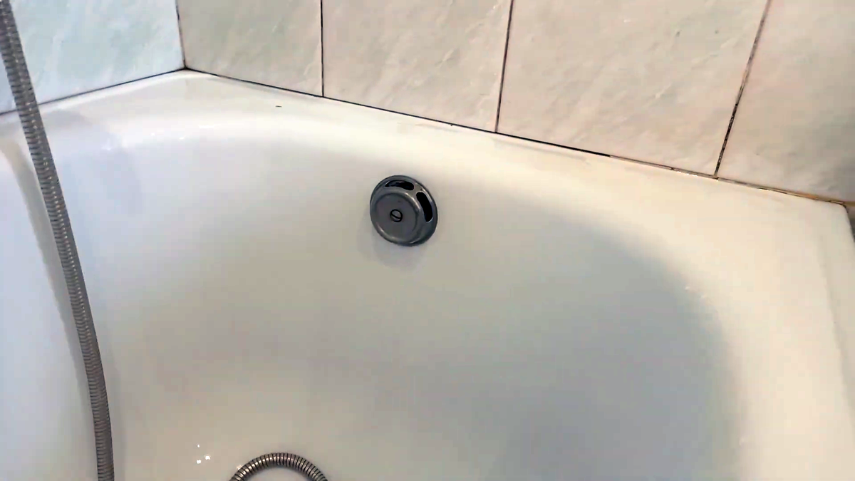 Известковый налёт в ванной.