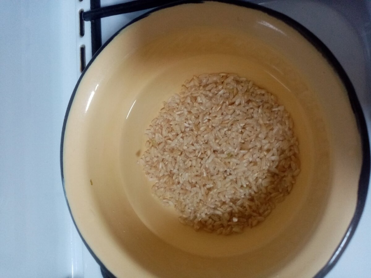 рис грубый, натуральный.