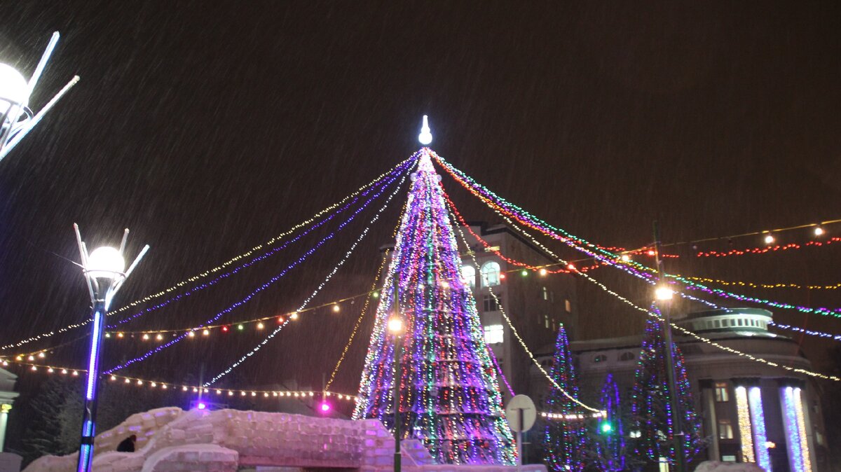 Ёлка, листаем 👉