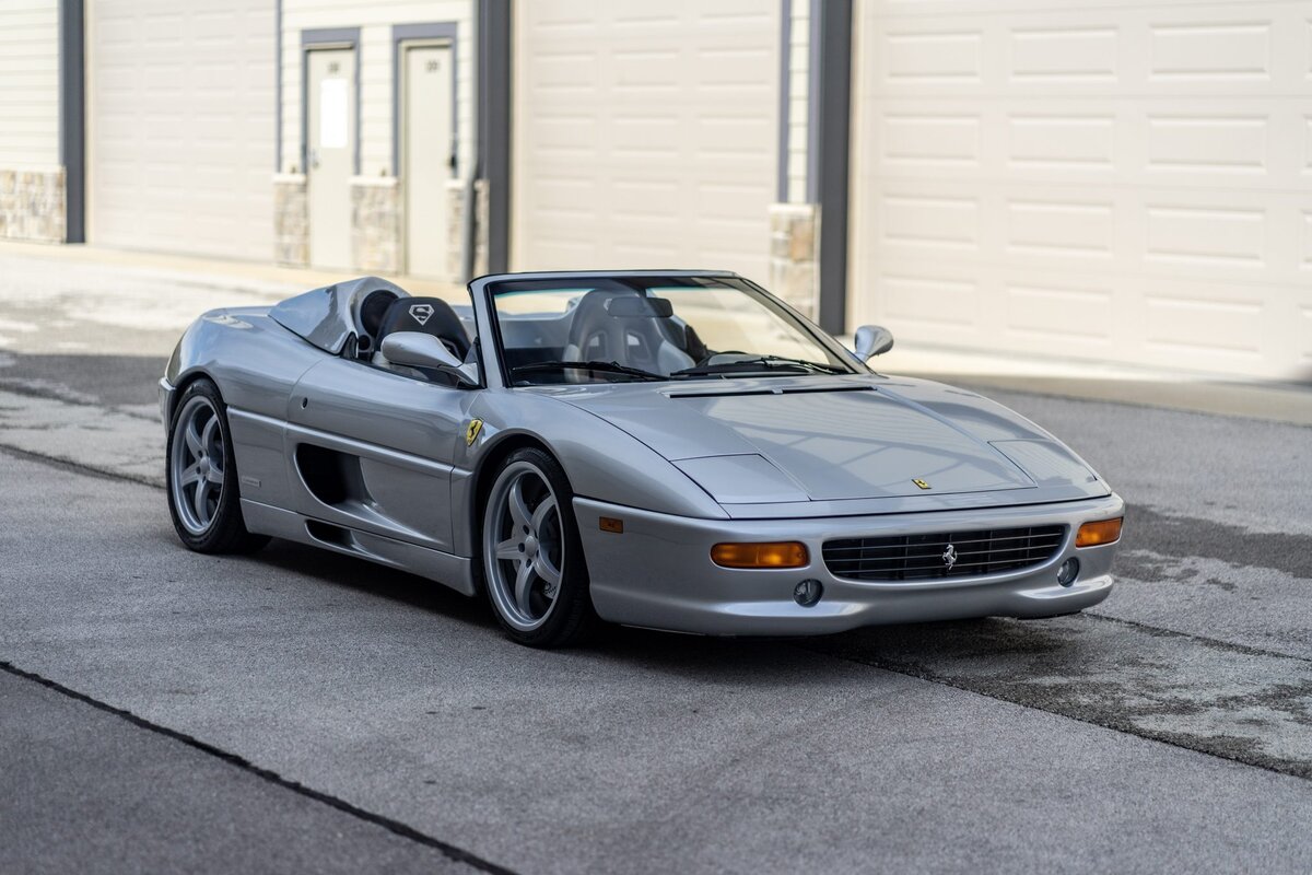 Ex–Shaquille O’Neal  Ferrari F355 Spider 1998