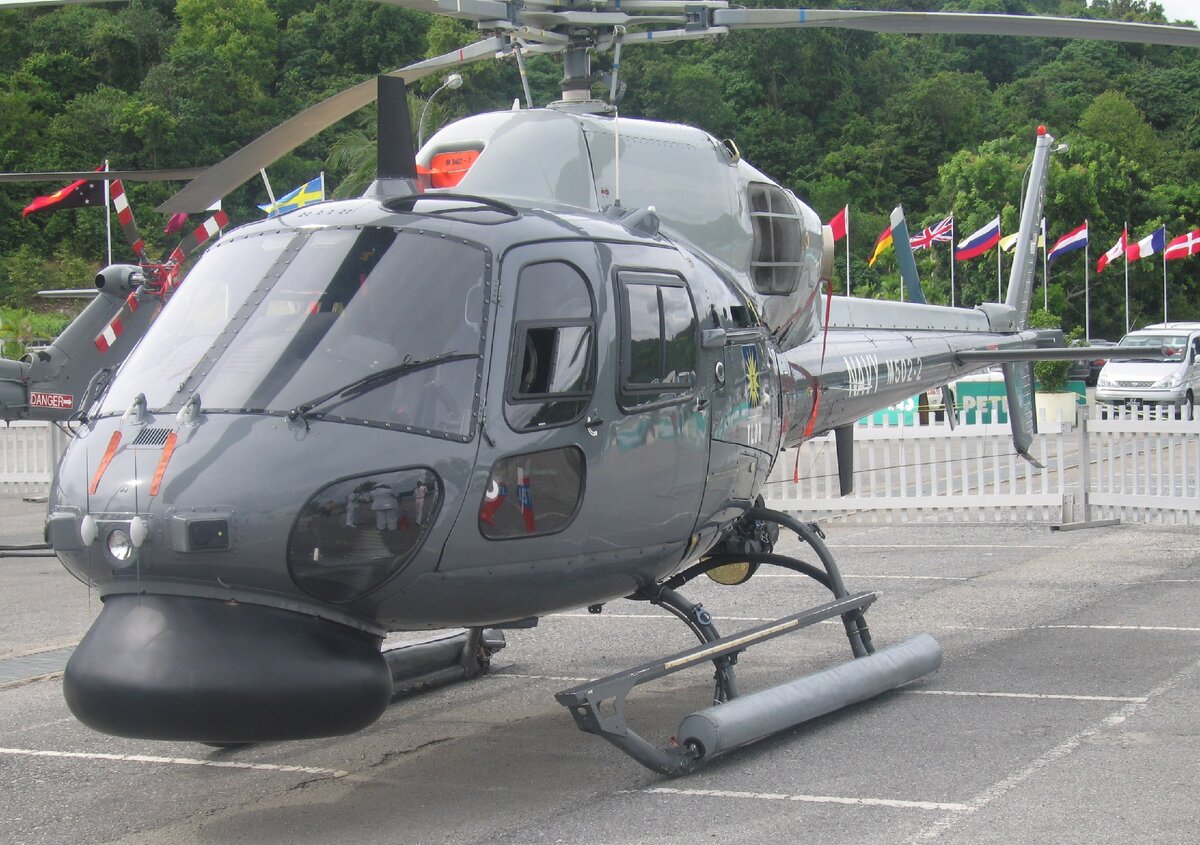 Вид на левый борт машины (© Владимир Щербаков)