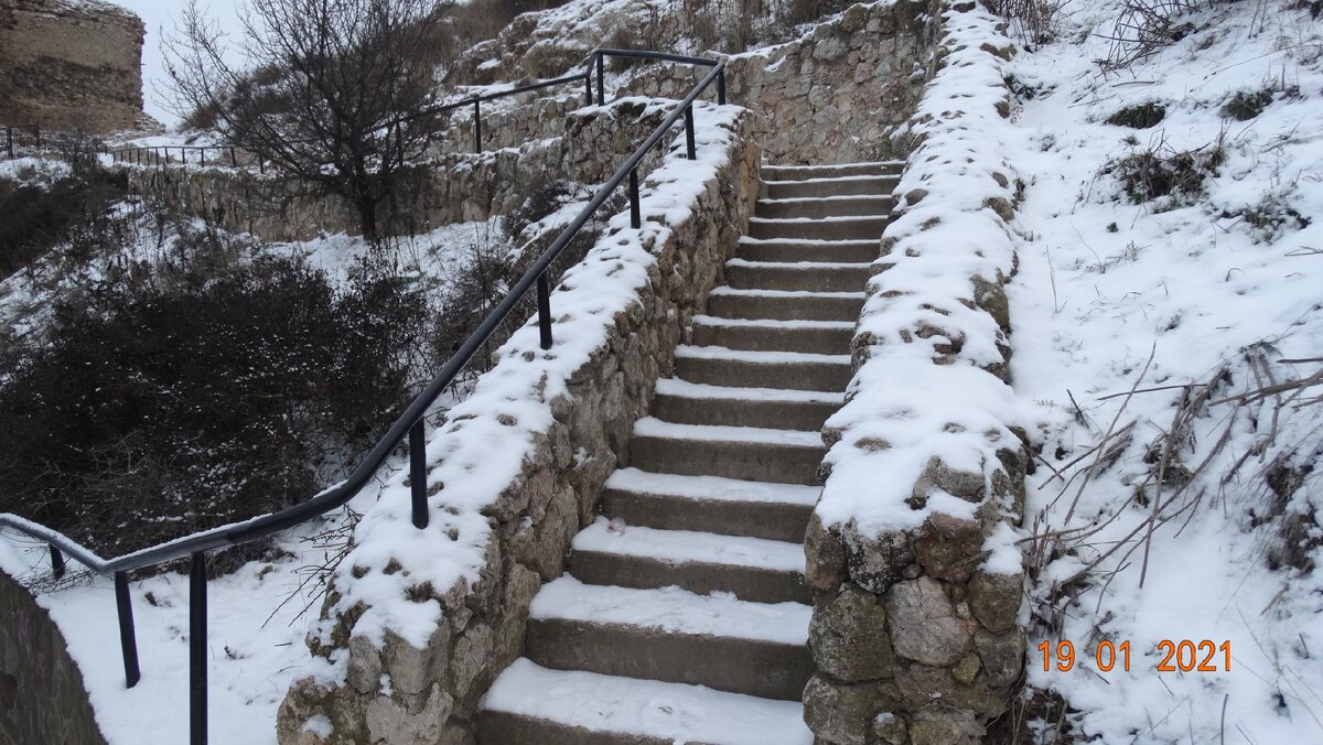 Ступени, ведущие на площадку