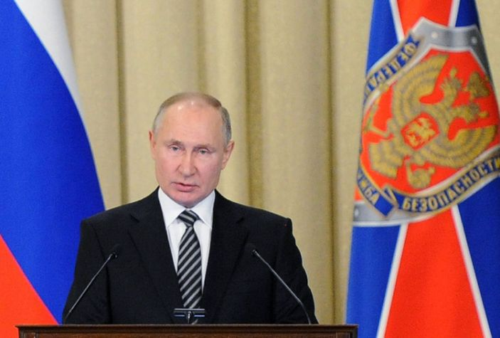 Путин предупреждает об намерениях неназванных иностранных государств дестабилизировать Россию