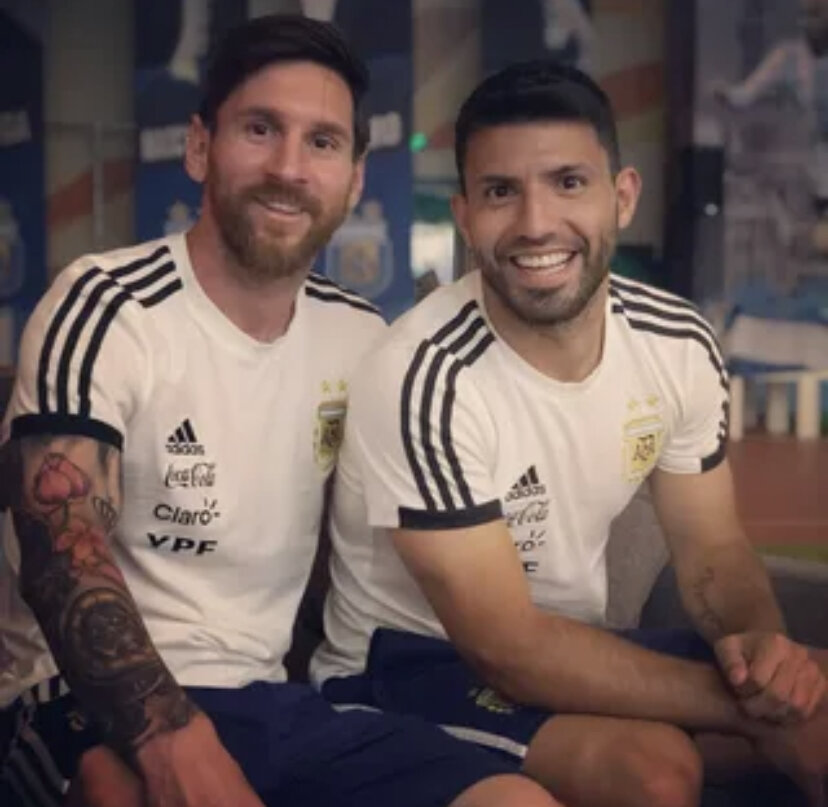 Месси и Агуэро вместе.