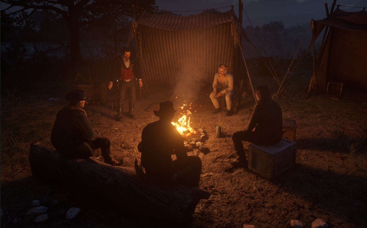 в лагере у костра