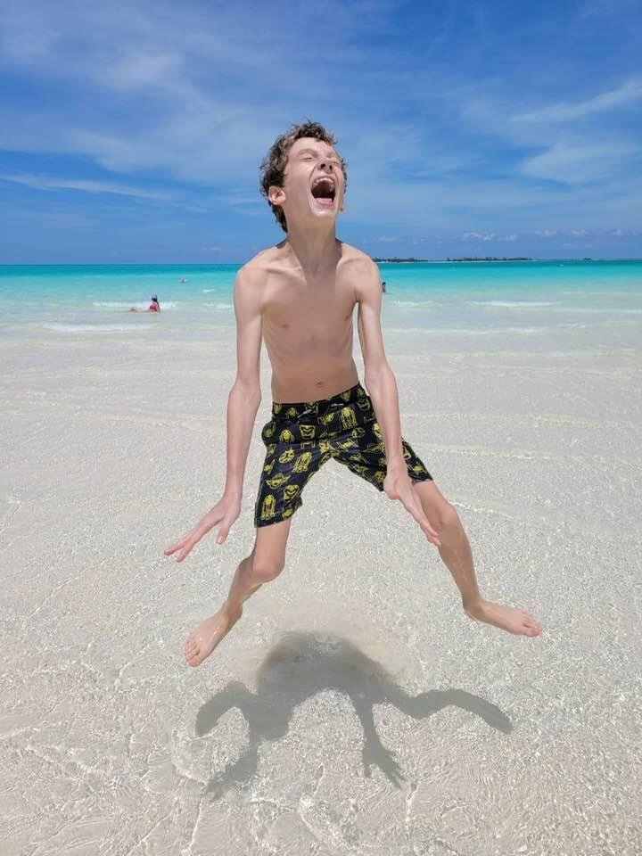 Это  мой сын с некорректным мышлением )))