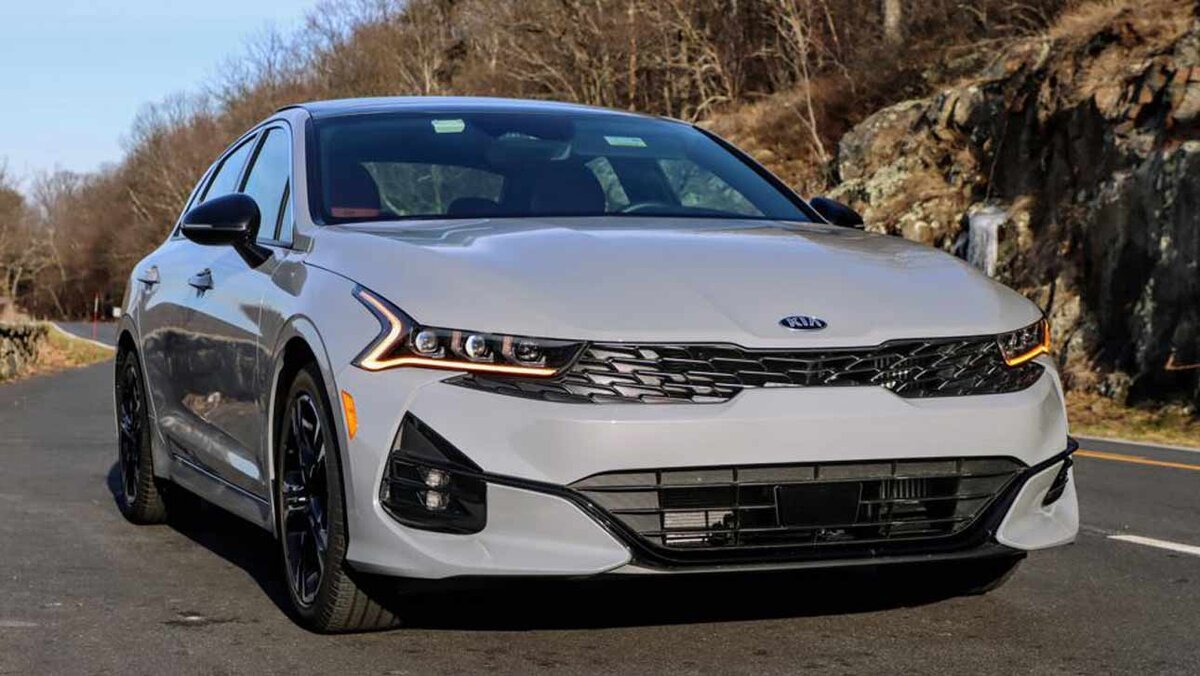 Kia Optima k5 gt белая