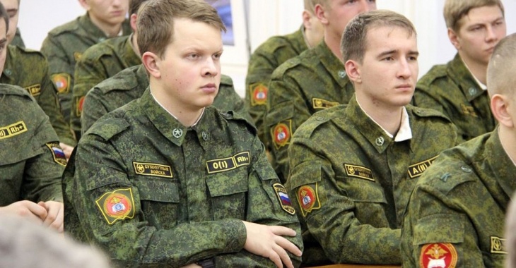 студенты военной кафедры