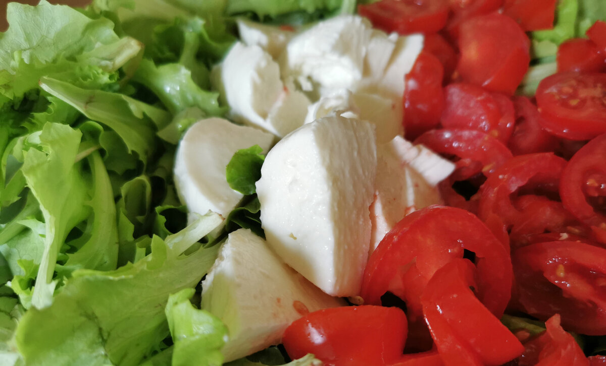 Салат как итальянский флаг