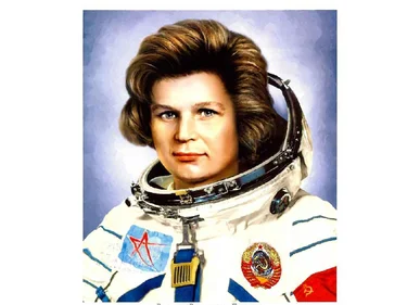 Валентина Терешкова в скафандре.