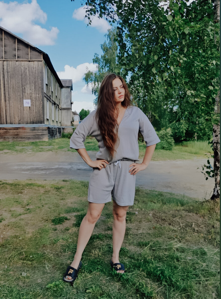 Тапки не мои😆Глебовы. Мои где-то ползут 