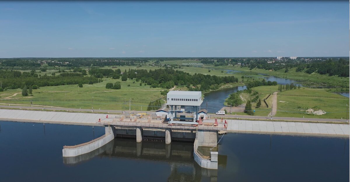 Насосная водохранилище. Вазуза водохранилище. Вазузское водохранилище зубцов. Плотина на Вазузе. Зубцовский гидроузел.