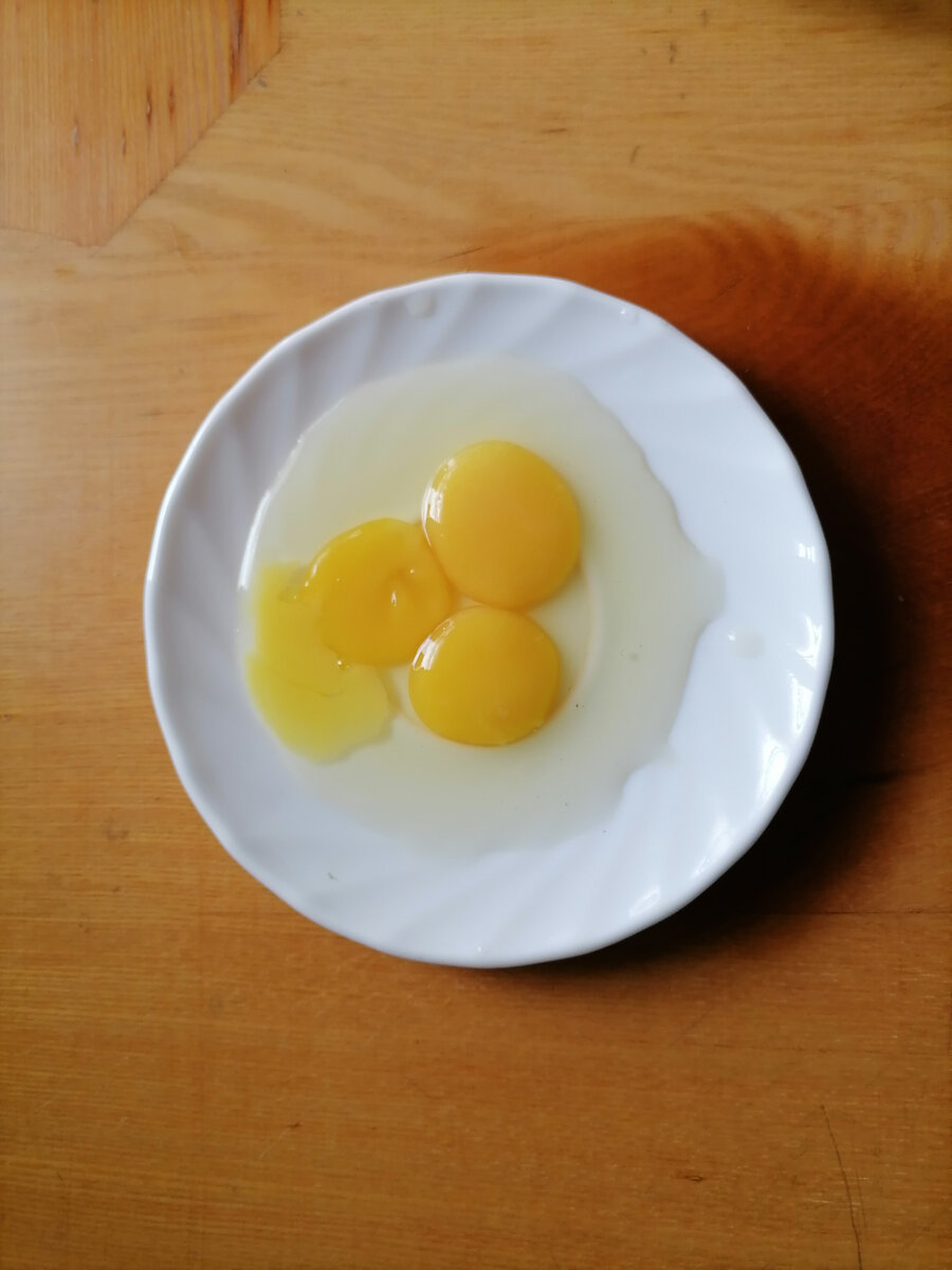 Не первой свежести. Далеко...