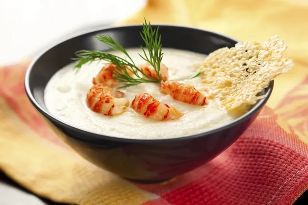 Сливочный суп с морепродуктами 