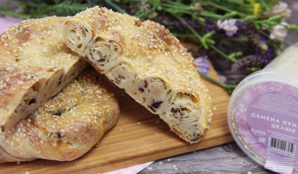 Вертута с творогом и зеленью