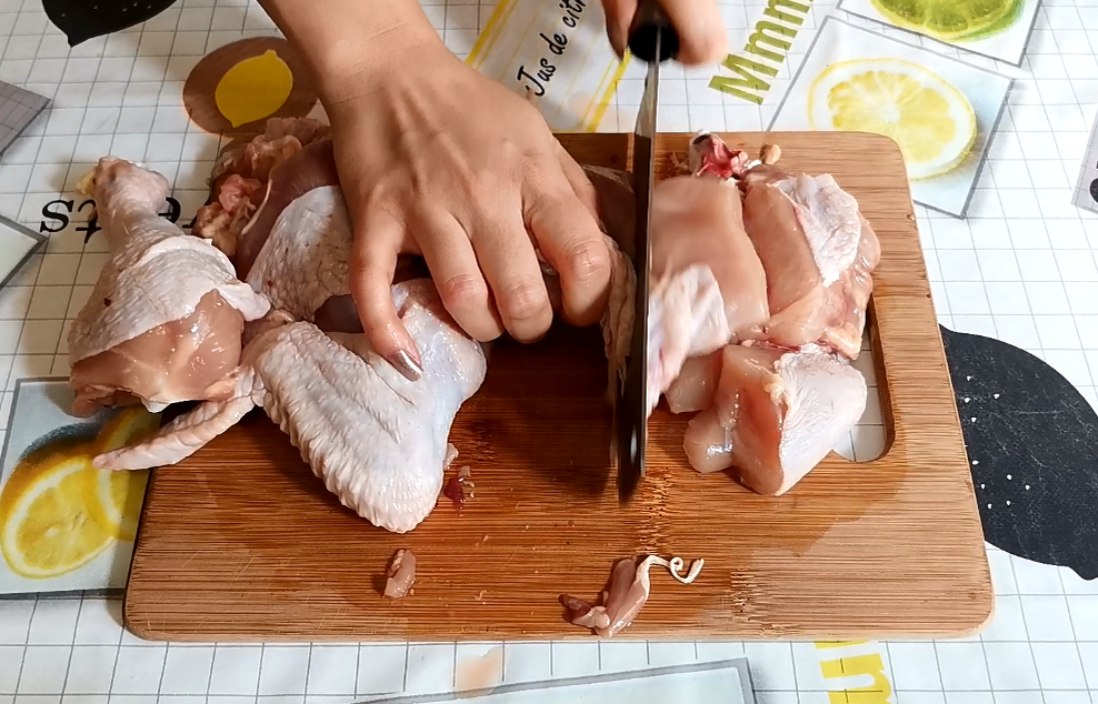 Как разделать курицу для запекания в духовке. Как запечь курицу как разделать.