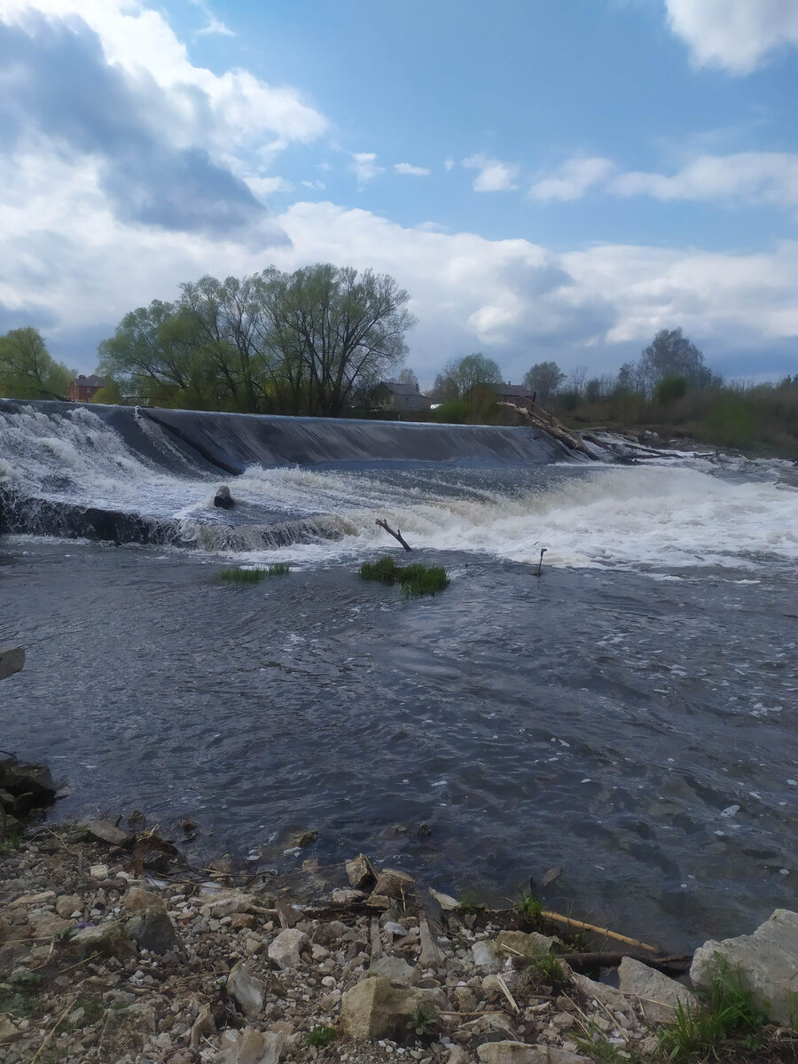 Зарайский каскадный водопад 