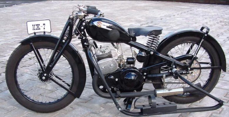 Мотоцикл ИЖ-7 1930-е годы, фото с сайта https://www.bikerwiki.ru/