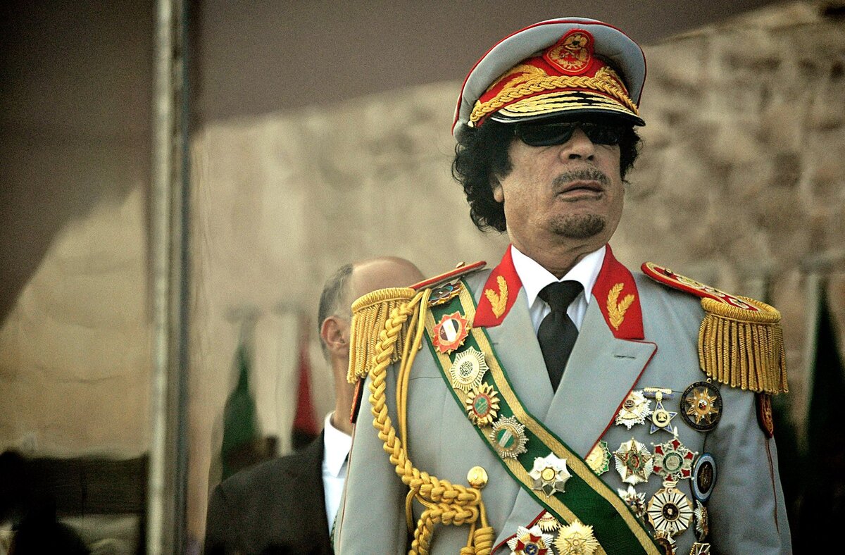 Автор: https://ezoterik-page.com/muamar-kaddafi-lider-livii-dzhamaxirijskij-socializm/amp/
