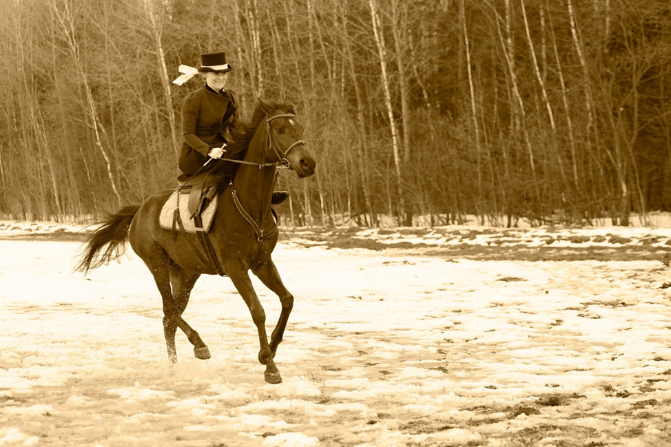 Езда в Дамском седле. КСК Тандем. Инструктор Ксения.
