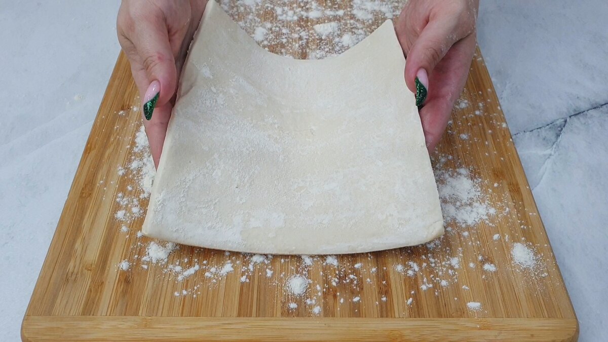 Слоеное тесто нужно раскатывать. Как правильно разморозить слоеное тесто чтобы оно поднялось.
