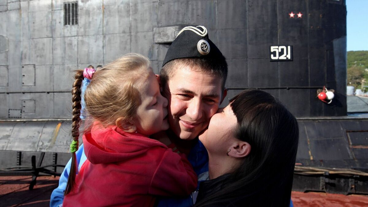 Встреча подводников. Фото из Интернета.