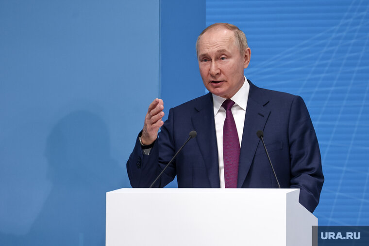    Президент РФ Владимир Путин поздравил чеченцев со значимой датой