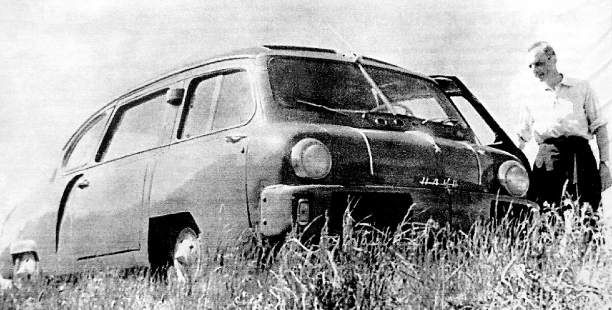 На фотографии один из инициаторов автомобиля НАМИ-013, Юрий Долматовский. Листайте вправо. Все фото из открытых источников.