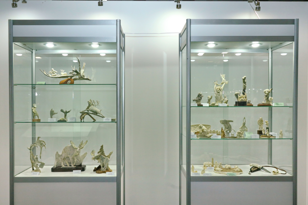    От шаманских бубнов до авторских шахмат: в Салехарде открылась выставка «Душа Севера»