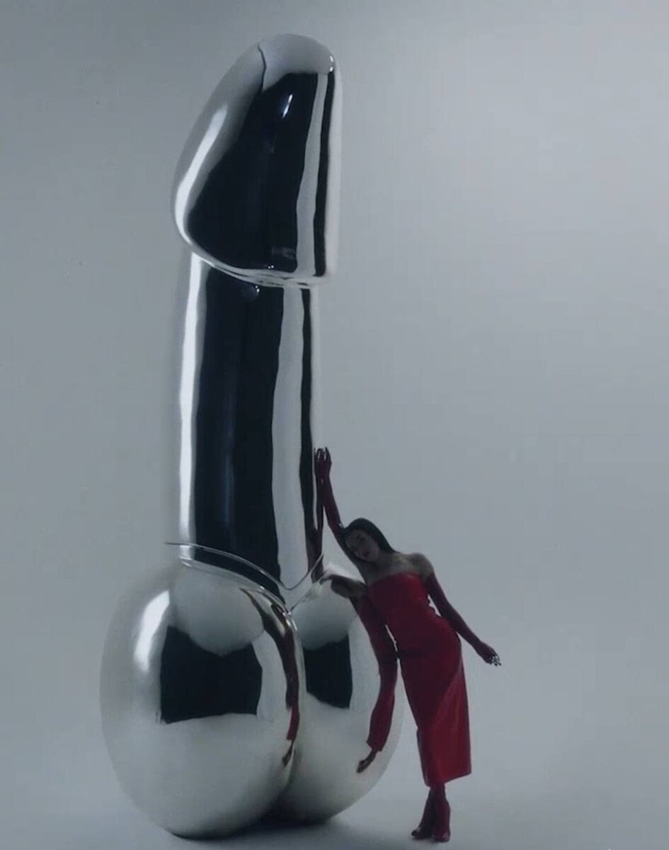    Кадр из рекламного видео Isamaya Lips Фото: Isamaya.com