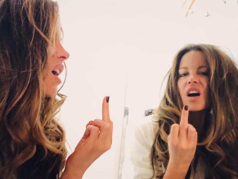 Фото интаграм Кейт Бекинсейл