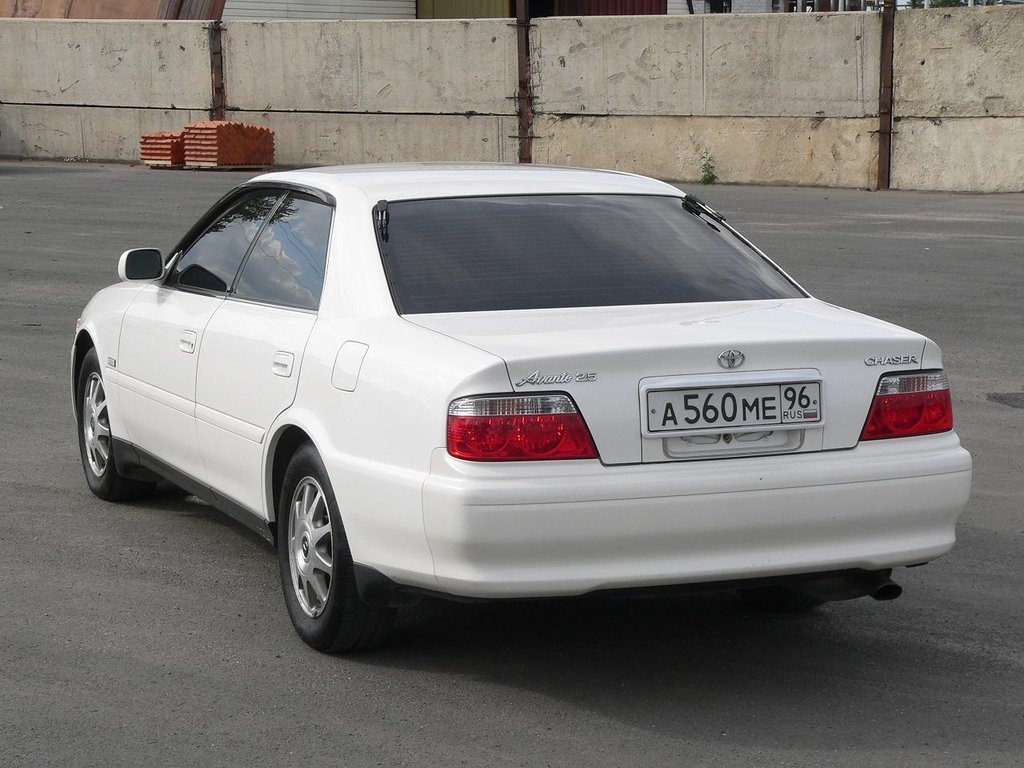 Toyota Chaser  в комплектации Avante 1JZ-GE 2.5 