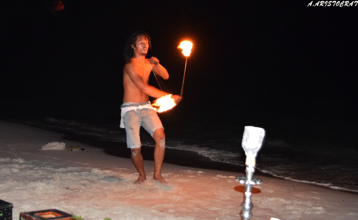 Шоу факиров в Таиланде 