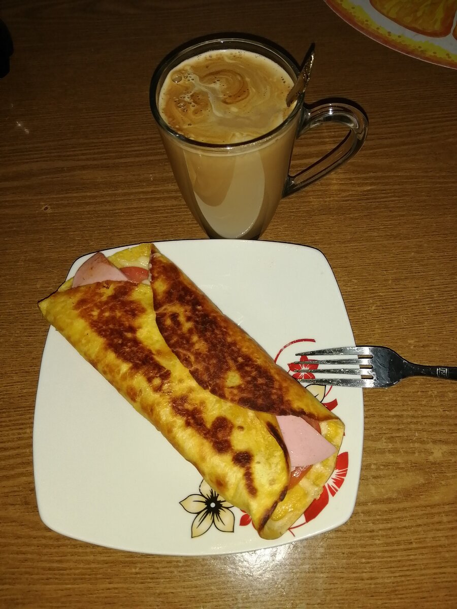 Приятно, когда ты просыпаешься, а на кухне такая вкуснятина ждёт тебя 